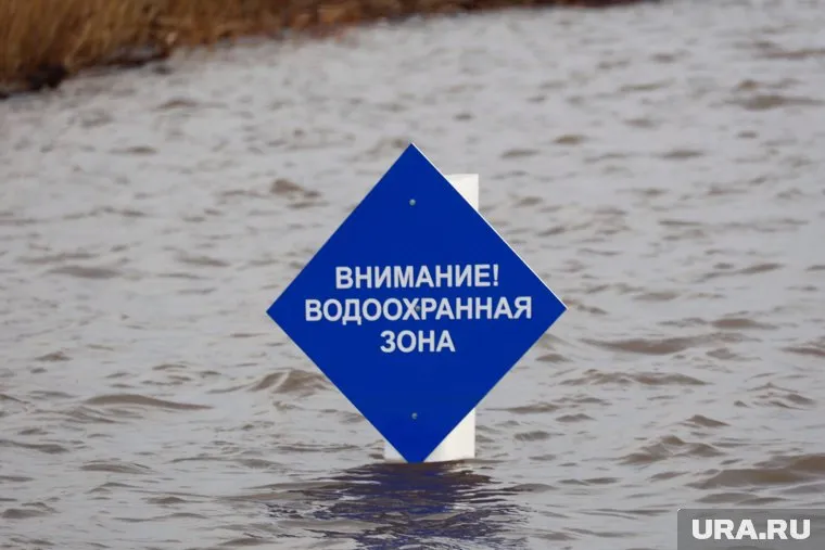 Вода начала заходить в 13 населенных пунктов Белозерского округа