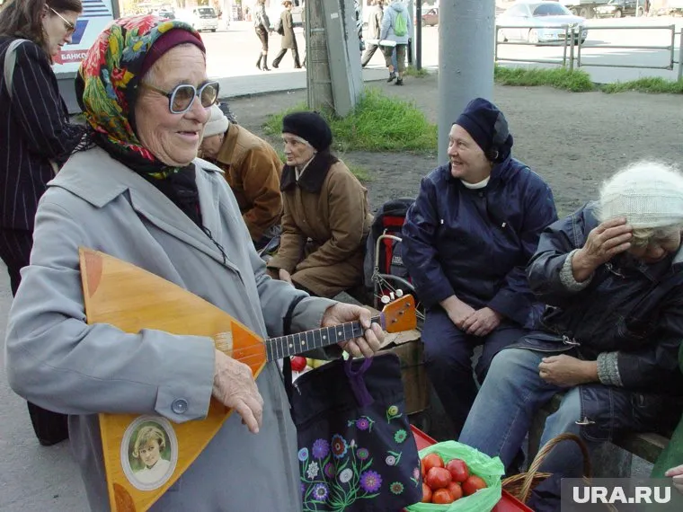 Тяга пенсионерок к творчеству доставила проблем избирательной комиссии