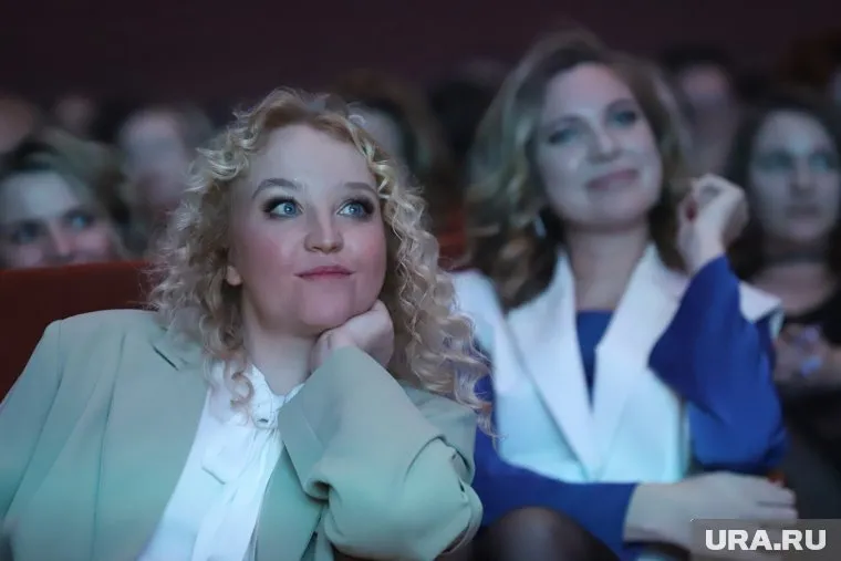 Оксана Маклакова (слева) перейдет в новое московское издание