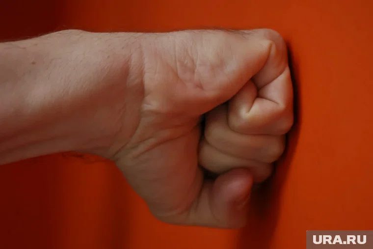 На заводе Кургана подрались токарь и фрезеровщик