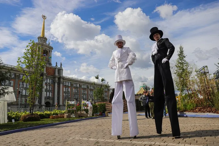 Открытие сада Атмосфера на площади 1905 года. Екатеринбург
