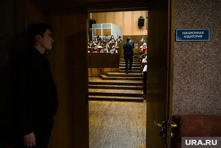 Во время стрельбы преподаватель вместе со студентами закрылся в аудитории (архивное фото)