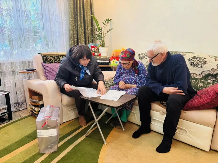 Ракия Абдулина проголосовала на дому