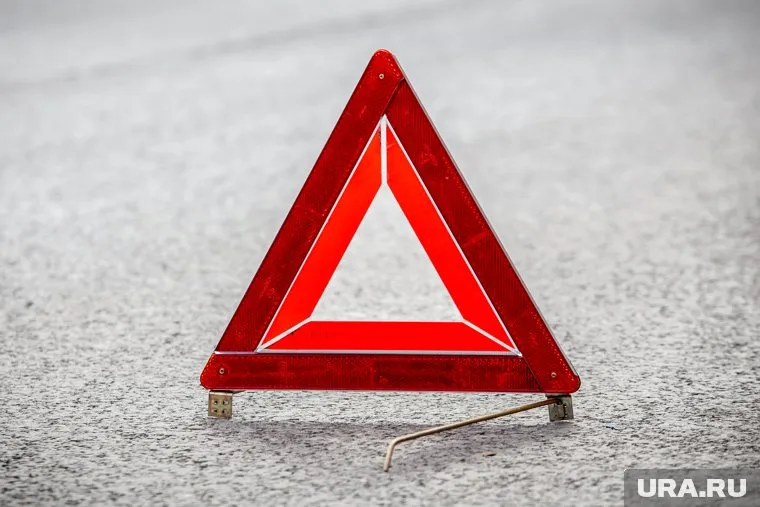 В Кургане ПАЗ протаранил легковушку