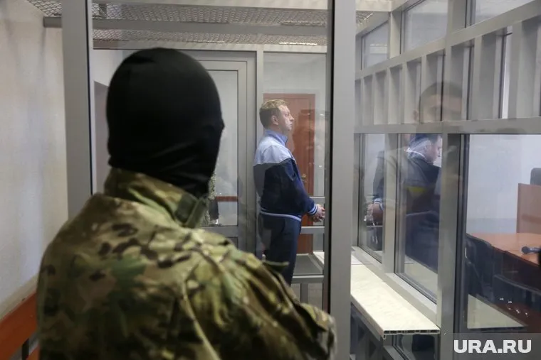 Свидитель недоступен даже по телефону