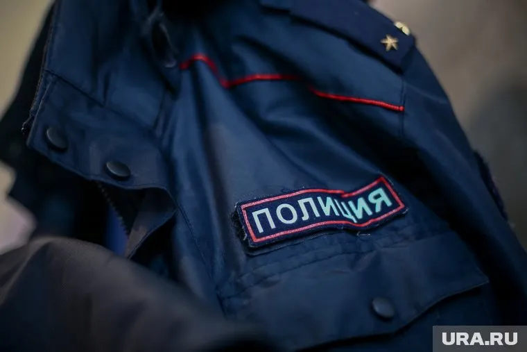 Грабители в полицейской форме вынесли из загородного дома деньги и украшения