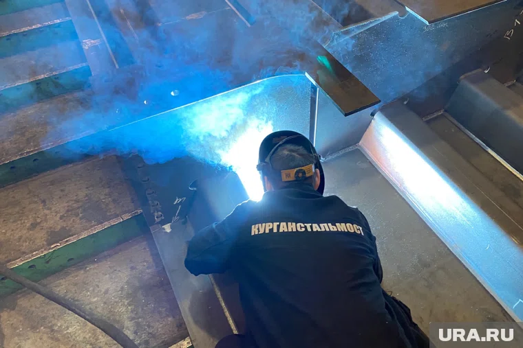 «Курганстальмост» поставил для строительства моста в Сургуте 360 тонн металлоконструкций