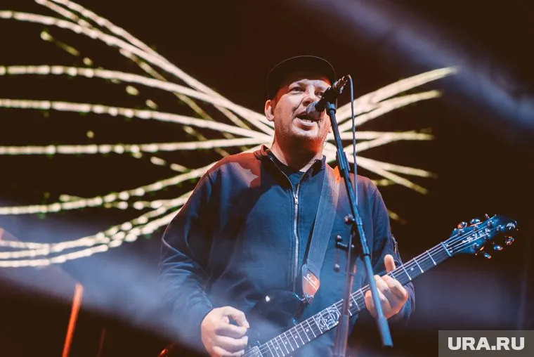 Сергей Бобунец из «Смысловых галлюцинаций» выступит в Сургуте на День работника нефтяной и газовой промышленности