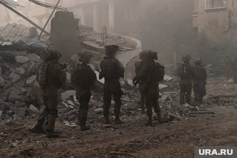 ЦАХАЛ ударил по нескольким военным базам в Иране, пишут СМИ