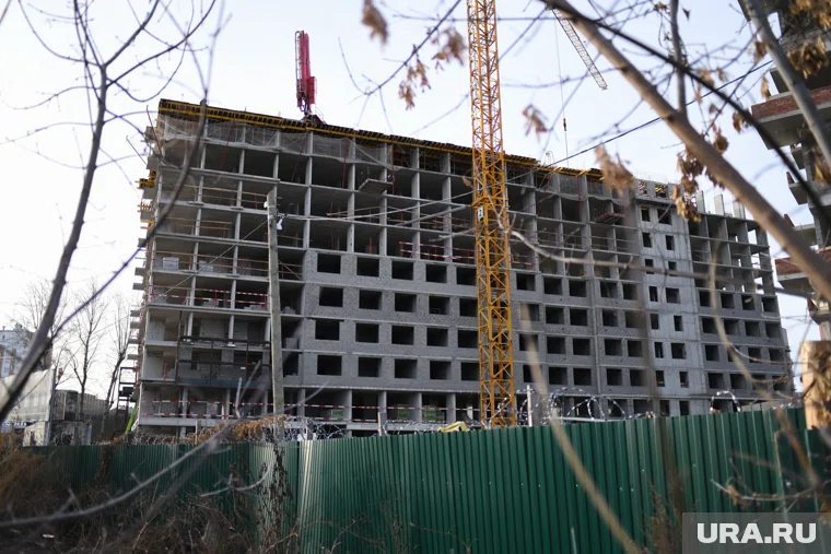 Мужчина погиб в результате падения с высоты во время выполнения строительных работ