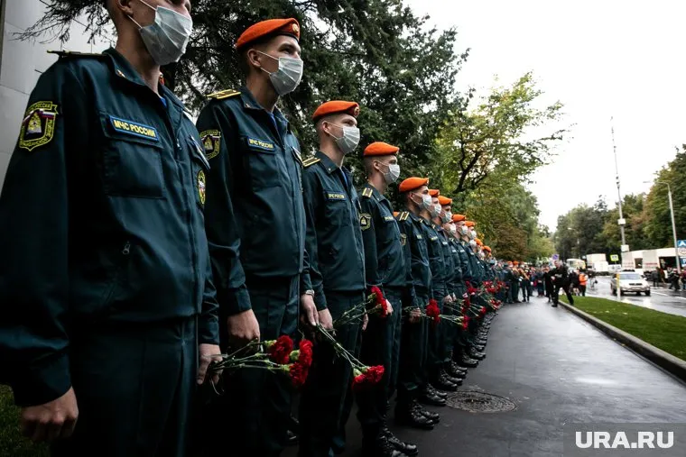 Силовики получили единовременную выплату в 15 тысяч рублей