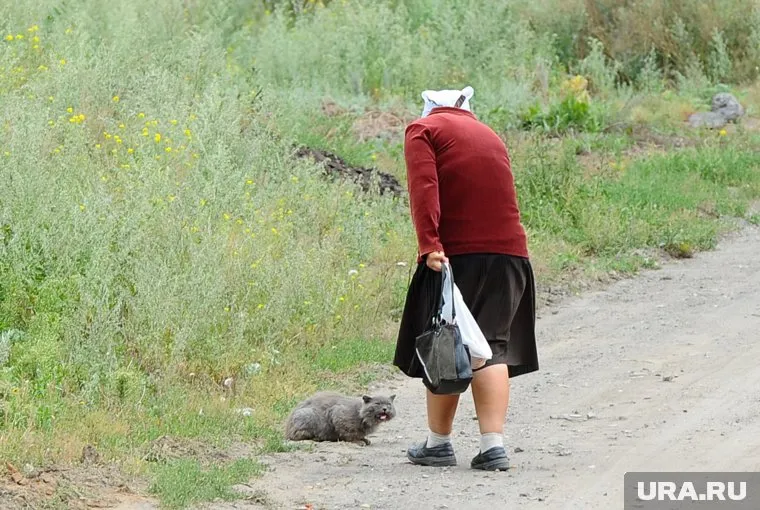 Пенсионерку с инвалидностью не пускали в квартиру в которой у нее есть доля