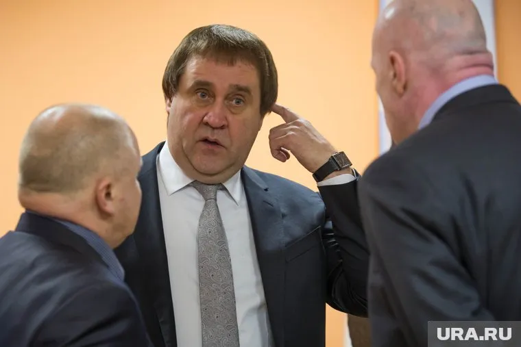 До 21 мая Олег Забродин отошел от руководства лечебным учреждением