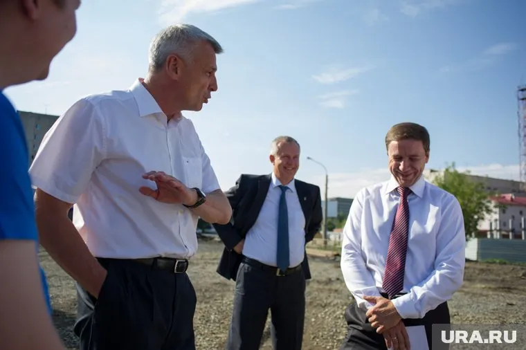 Носов (слева) не получит еще одно место для "своего" в областном парламенте. Кресло отдадут Ершову (справа)