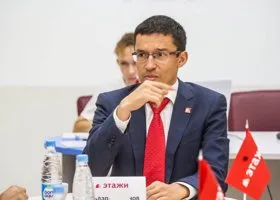 Тюменский бизнесмен Хусаинов отменил свои командировки ради футбола