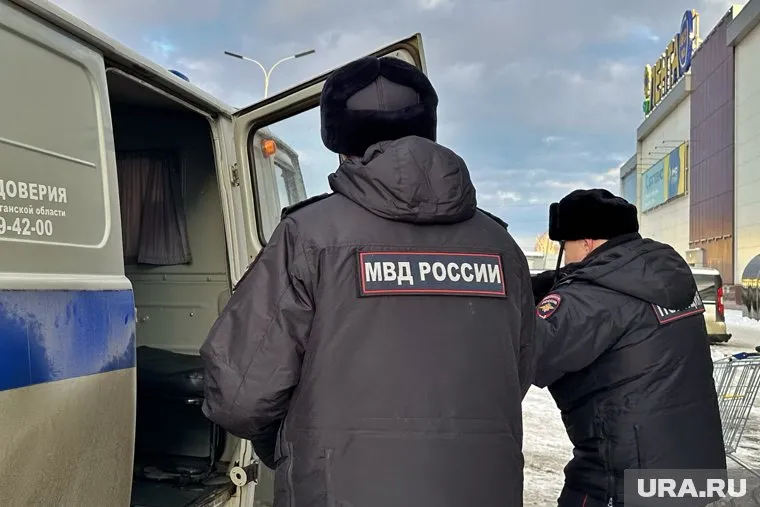 В Екатеринбурге прошел рейд по профилактике мошенничества среди пенсионеров