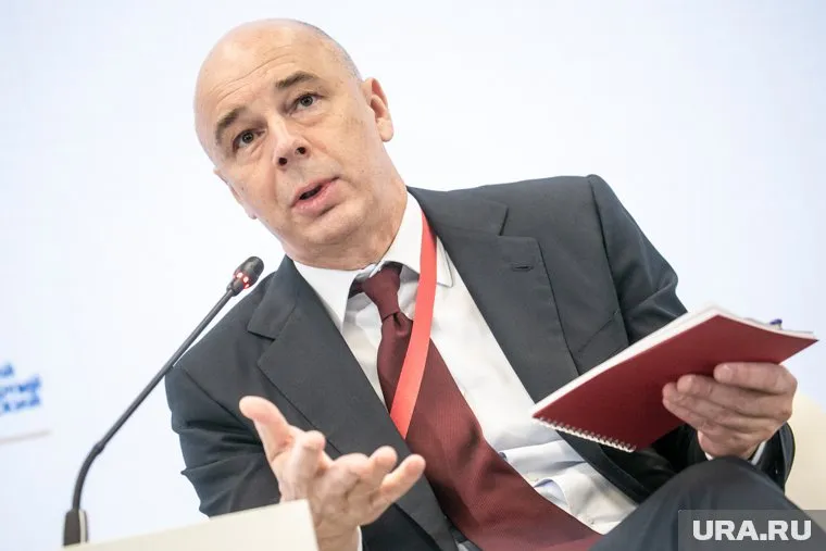 Силуанов объяснил, зачем России копить деньги