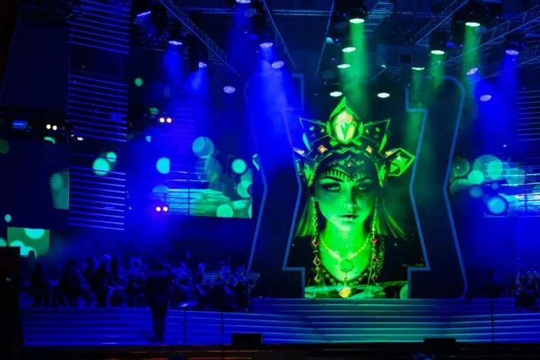 Открытие светомузыкального фонтана в Итсорическом сквере. Екатеринбург