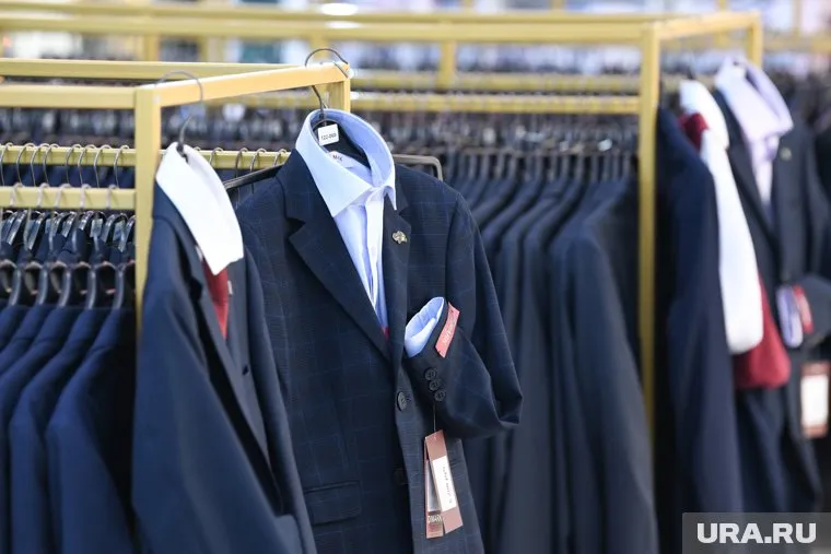 Тюменские фабрики представляют полный ассортимент школьной формы