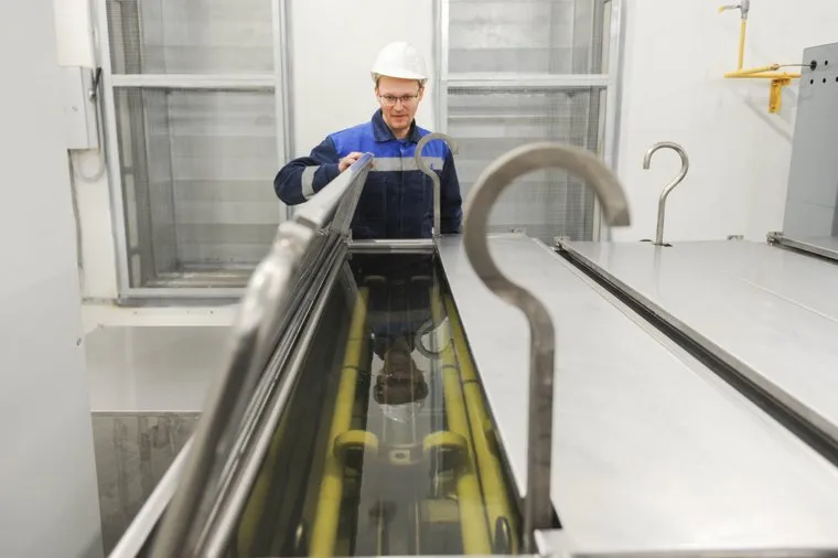 Алексей Текслер на запуске нового производственного участка на Челябинском тракторном заводе УРАЛТРАК. Челябинск