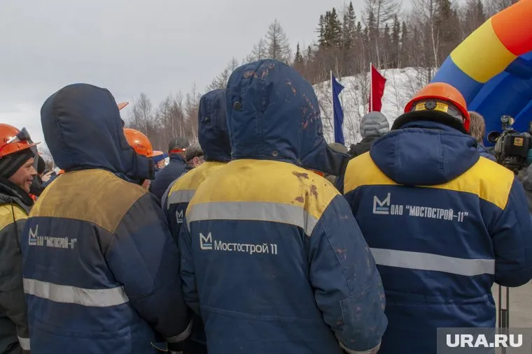 Строители хотели завершить работы поскорее и работали круглосуточно