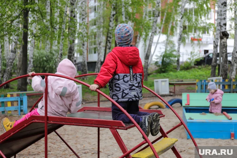 Детскую площадку демонтировали летом этого года