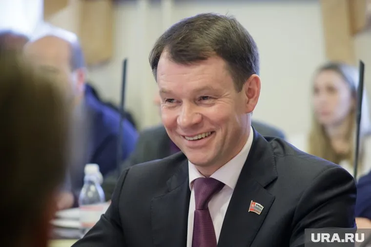 Врио спикера гордумы Перми Дмитрий Малютин после отставки предшественника решил обновить кресла в думе