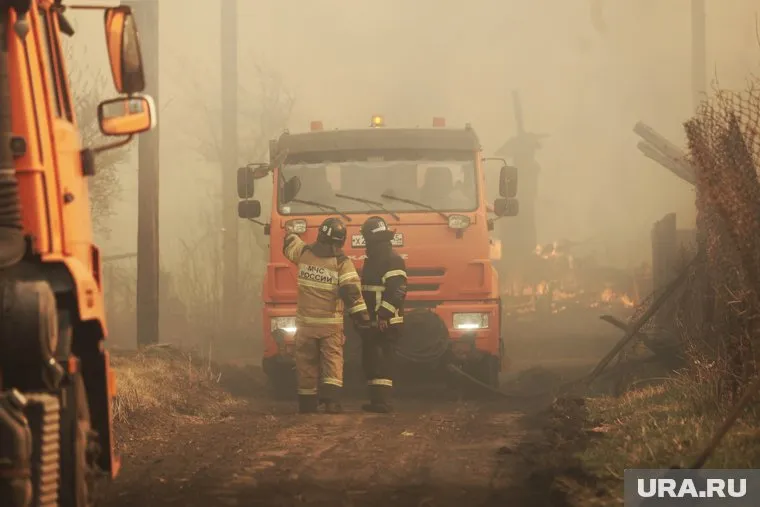 На тушение пожаров в Кургане направлены все возможные силы и средства