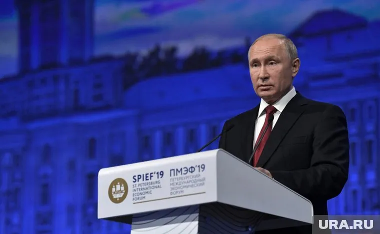 Эксперты уже назвали новую речь Путина на форуме «более радикальной»