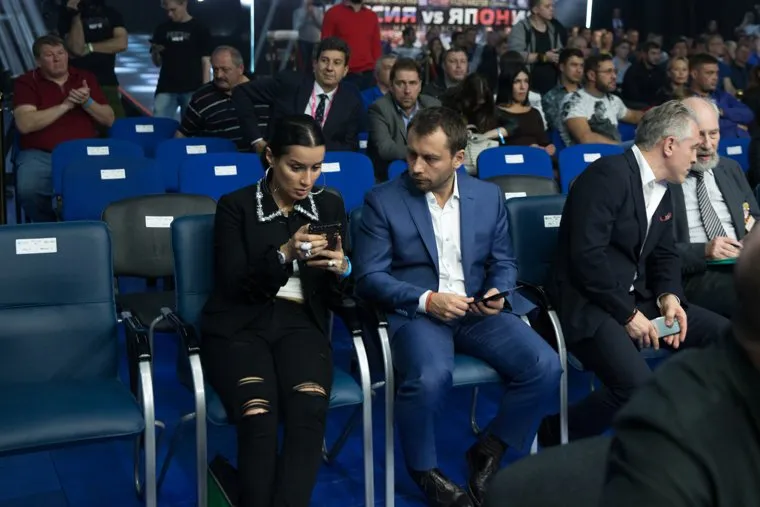 Матч по боксу и MMA Россия Япония, канделаки тина