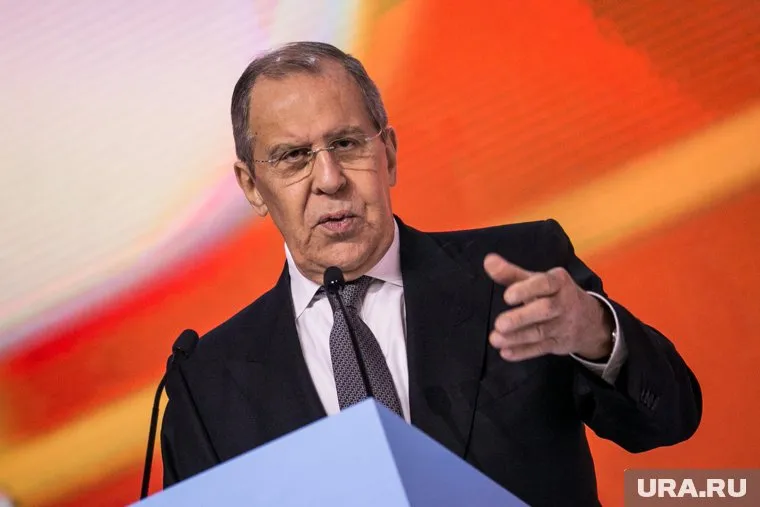 Сергей Лавров заявил, что Россия не просит о снятии санкций