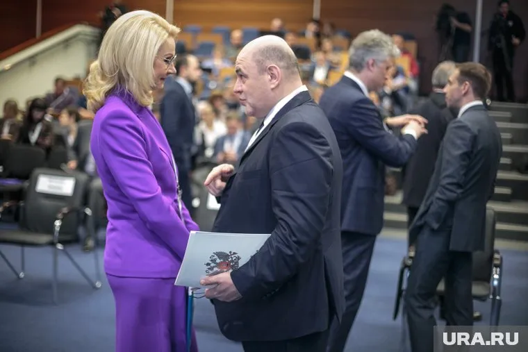 Михаил Мишустин готовит губернаторам своих кураторов