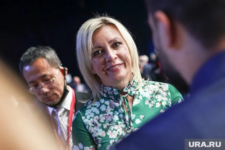 Официальный представитель МИД РФ Мария Захарова отметила, что пока рано говорить о включении новых стран в состав БРИКС