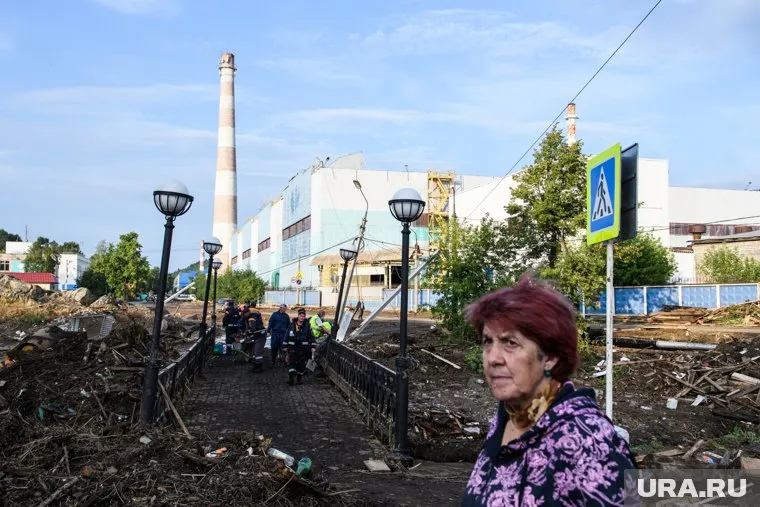 Работу завода из-за наводнения пришлось остановить на девять дней