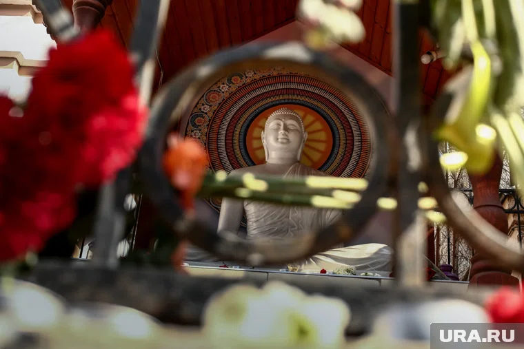 Монастырь На Уяна Аранья Сенасаная известен ретритами по медитации во всем мире