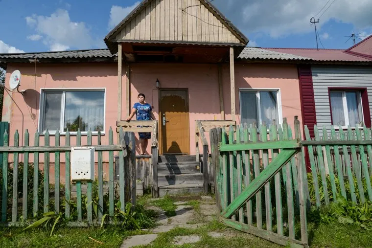 Учителям Курганской области отменяют льготы на услуги ЖКХ, крыльцо, калитка, наталья дудина, сельский дом