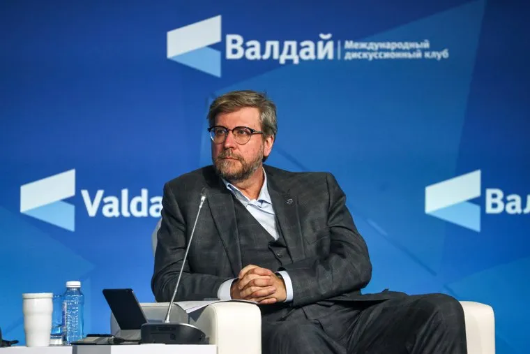 Владимир Путин на пленарной сессии Валдайского дискуссионного клуба. Сочи