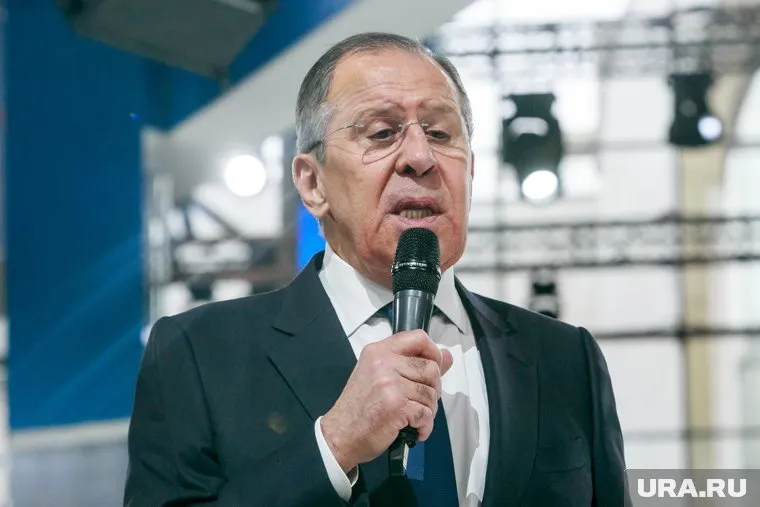 Сергей Лавров считает, что авиасообщение между Грузией и РФ должно быть возобновлено в кратчайшие сроки