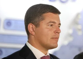 «Пока мы едины и дружны — непобедимы»: губернатор ЯНАО поздравил ямальцев с Днем народного единства