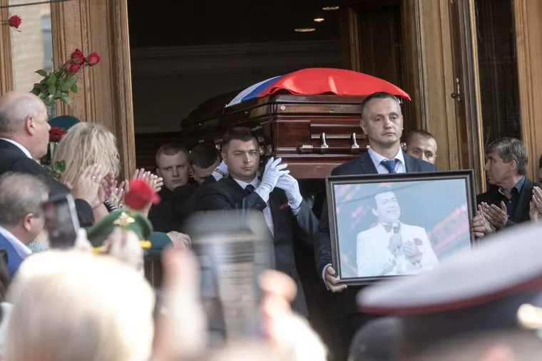 Прощание с Иосифом Кобзоном в Концертном зале им. Чайковского. Москва, гроб, кобзон иосиф фото