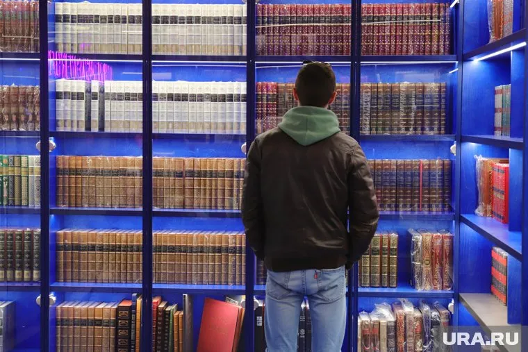 Есть писатели, которые интересны не только своими произведениями, но и поступками