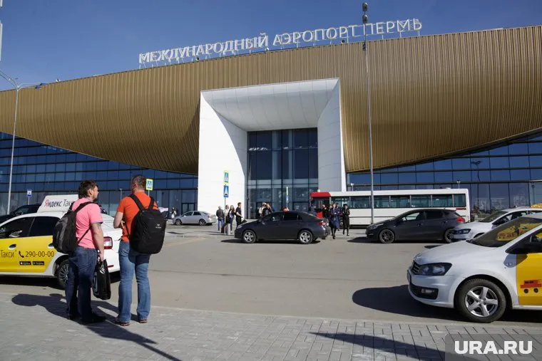 Аэропорт начал работать круглосуточно