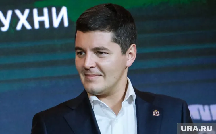 Артюхов сказал, что благодаря мамам у людей "появляются крылья"