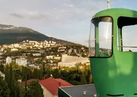 Не менее 15 человек погибли при падении фуникулера в Лиссабоне