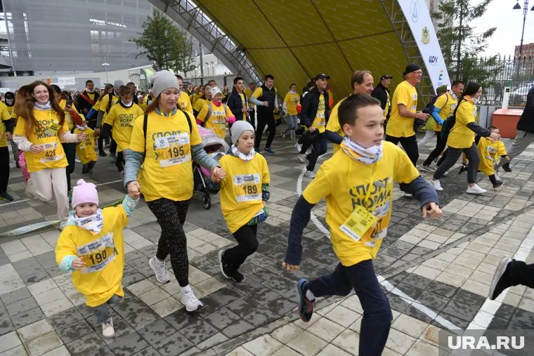 Первыми побежали семьи