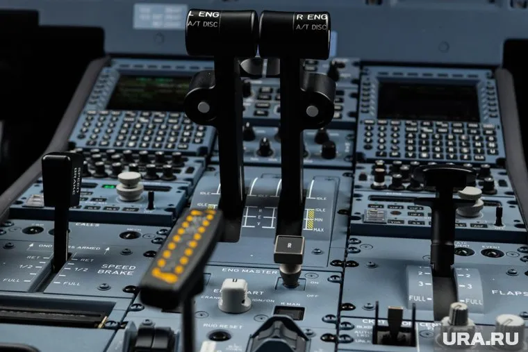 Несколько американских самолетов, военных вертолетов и противотанковых ракет попали в руки террористической организации