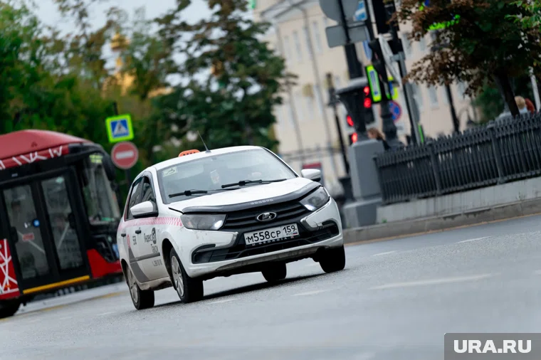 Lada и другие автомобили вошли в предварительных список одобренных для такси