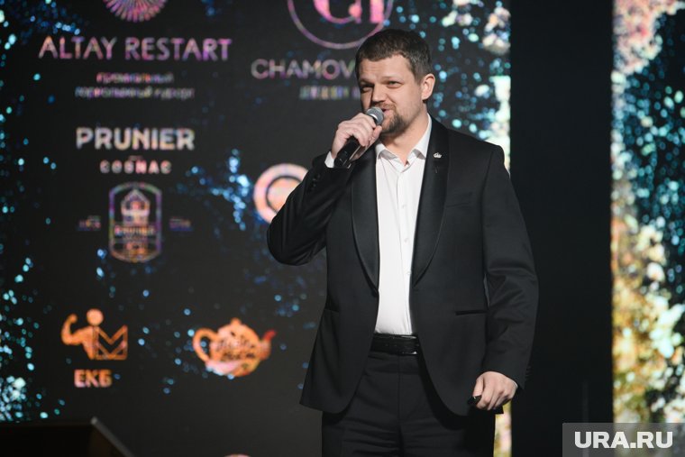 Обвиненный в пьяном дебоше свердловский депутат идет в суд