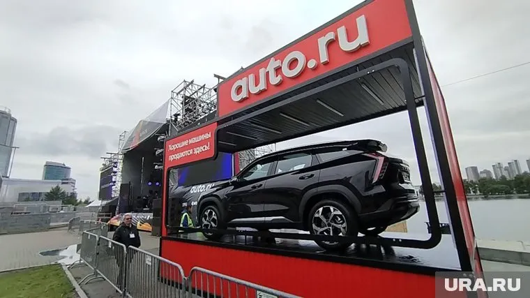 Geely Atlas стоит около 2,8 млн рублей