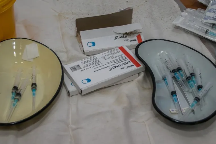 Вакцинация членов правительства Курганской обл. Курган, шприцы, вакцина от гриппа, совигрипп, прививки, вакцинация, медицина